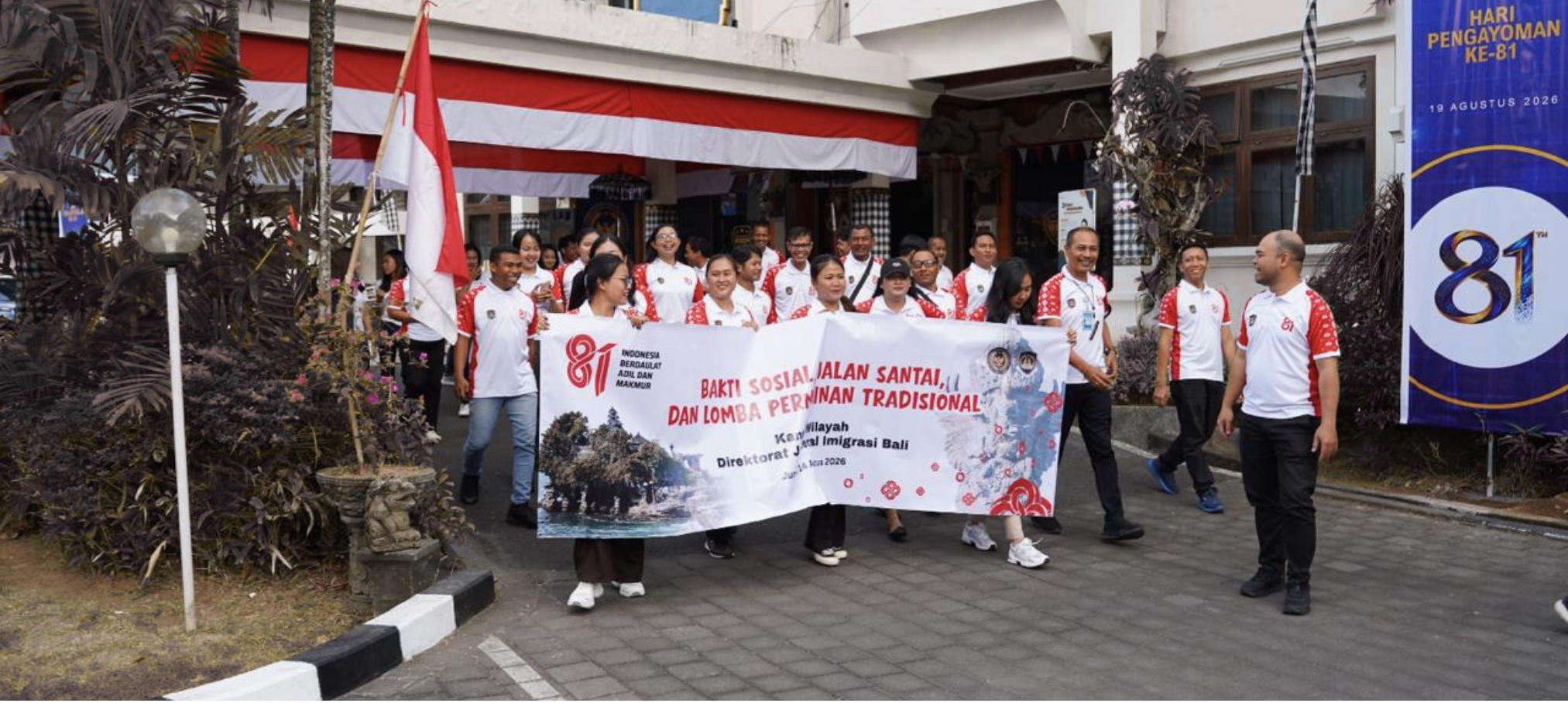 Semarak HUT RI ke-81, Imigrasi Bali Gelar Jalan Santai, Bakti Sosial, dan Lomba Tradisional